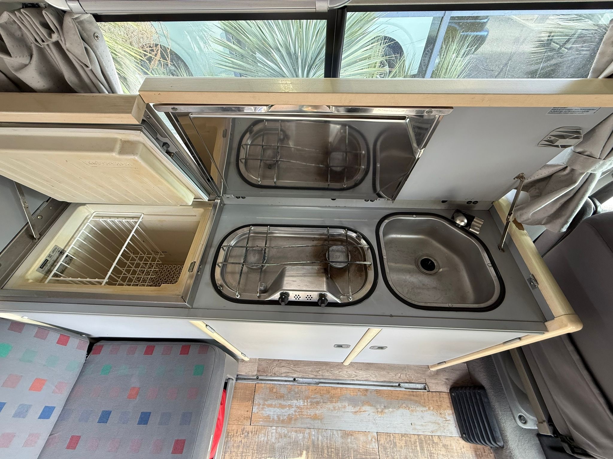 34318314-27c5-4a32-a97a-8765d6d27b94