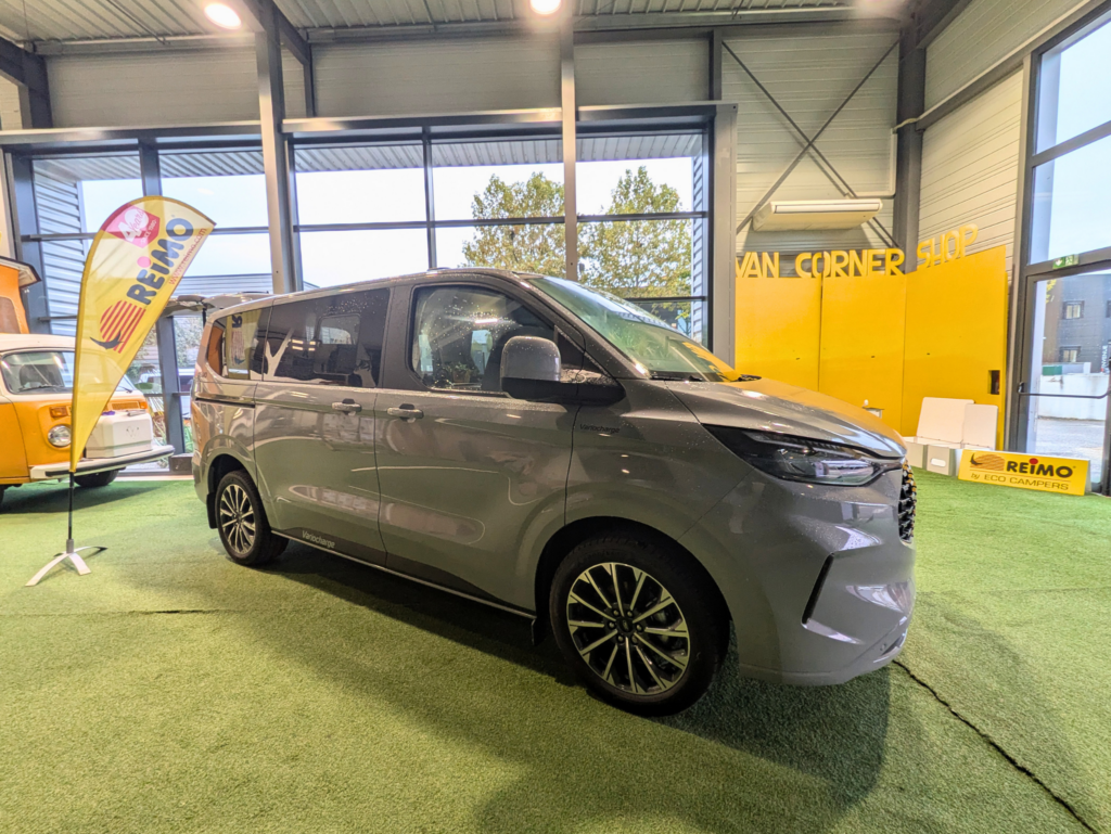 VOLKSWAGEN T6.1 MULTISTYLE 150 CH DSG – BEIGE MOJAVE – VAN AMÉNAGÉ