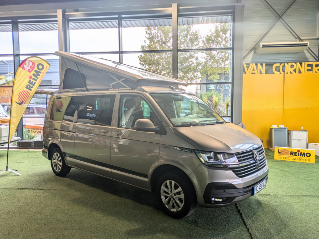 VOLKSWAGEN T6.1 MULTISTYLE 150 CH DSG – BEIGE MOJAVE – VAN AMÉNAGÉ