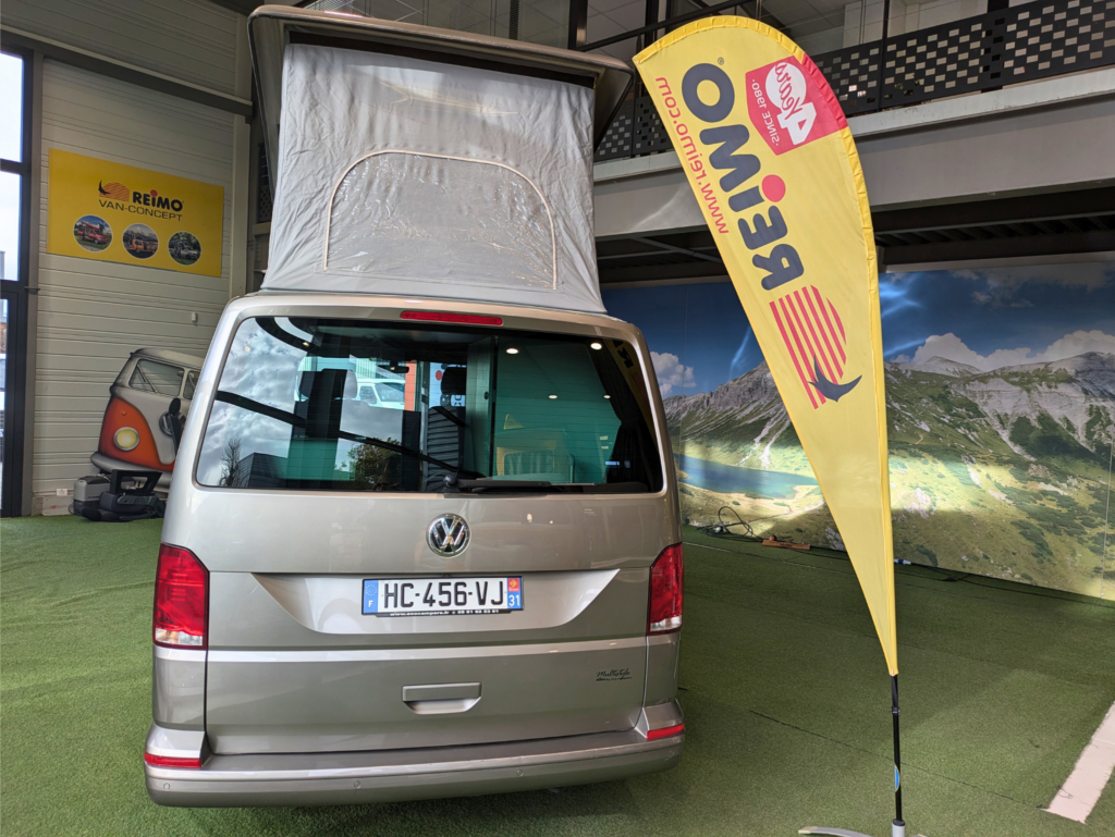 VOLKSWAGEN T6.1 MULTISTYLE 150 CH DSG – BEIGE MOJAVE – VAN AMÉNAGÉ