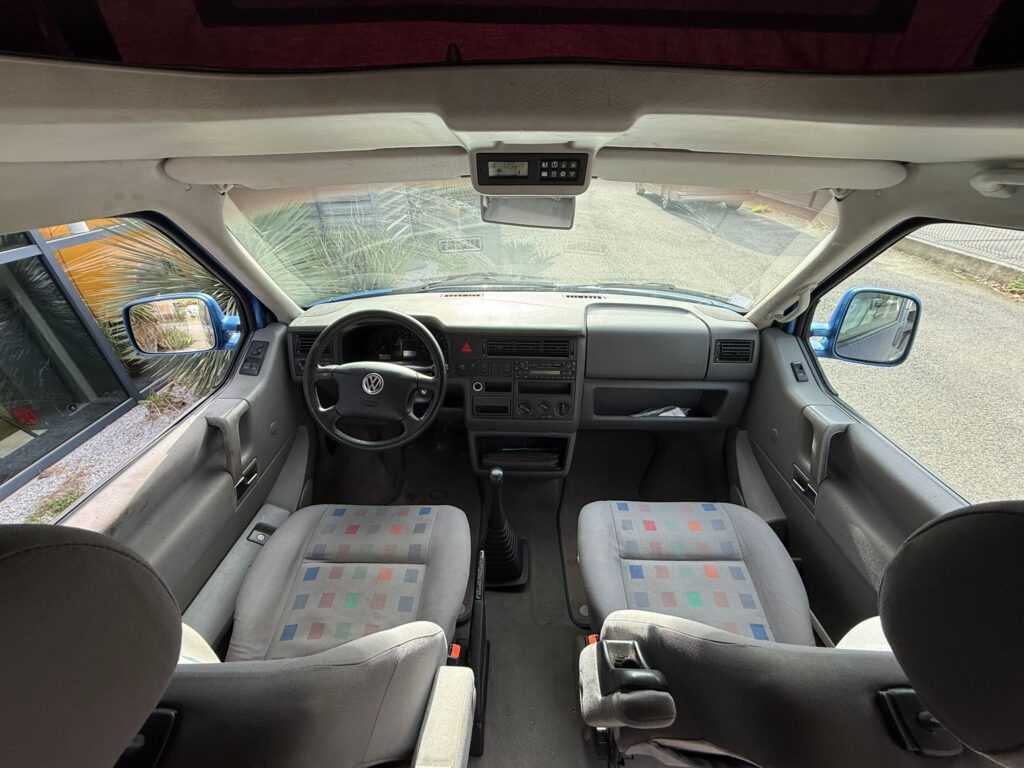 Volkswagen T4 California 2.5 TDI — VASP 6 places, Bleu Ravenna