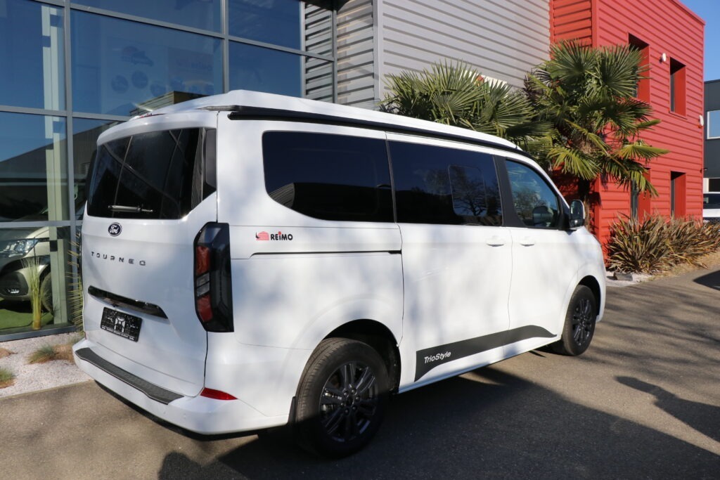 Ford Tourneo Custom Triostyle Suprem 170 cv BVA — FP201 — Blanc Glacier