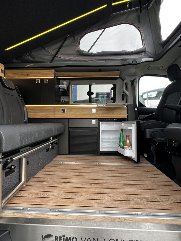 Ford Tourneo Custom Triostyle Suprem 170 cv BVA — FP201 — Blanc Glacier