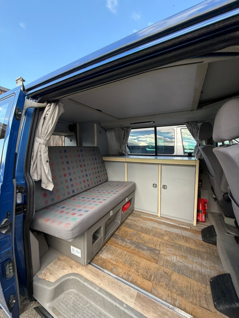 Volkswagen T4 California 2.5 TDI — VASP 6 places, Bleu Ravenna